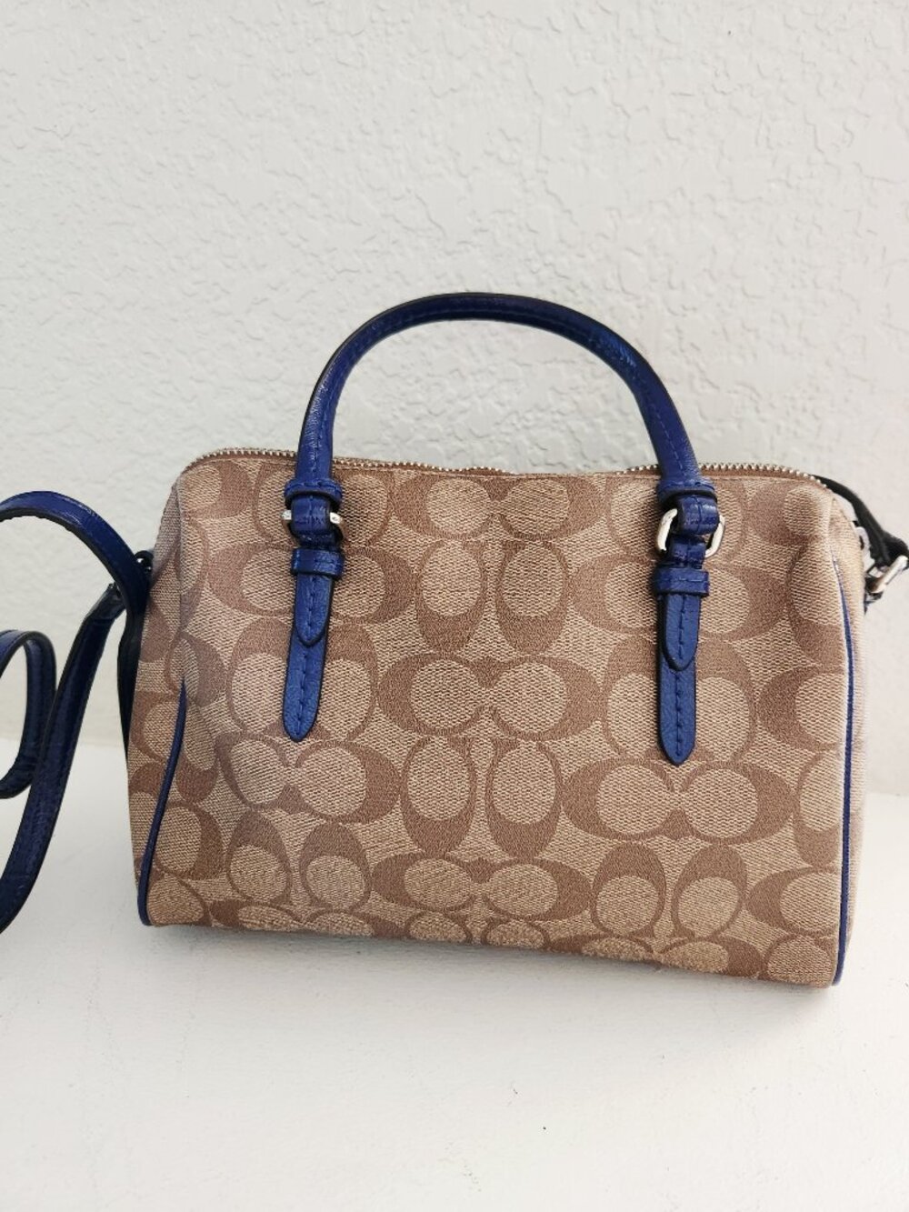 Euc Coach Mini Bennett Signature Shoulder Bag Purse - Picture 3 of 12